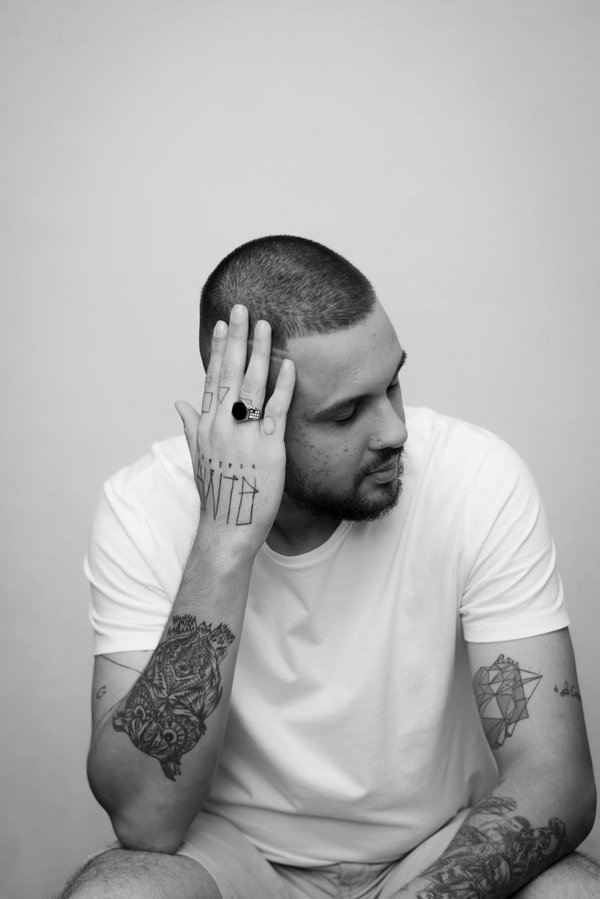 Découvrez notre collection de chevalières pour homme en acier